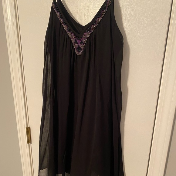EXPRESS Flowy Black Dress - Size Medium - Picture 4 of 7